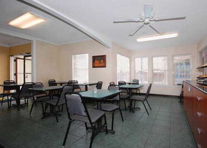 Quality Inn & Suites Lexington Restoran gambar